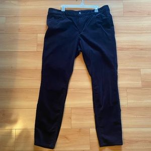 LOFT corduroy pants, navy, curvy skinny fit, like new!, size 16/33